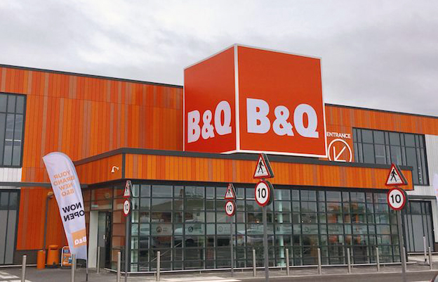 Outdoor retail signage – B&Q shop front