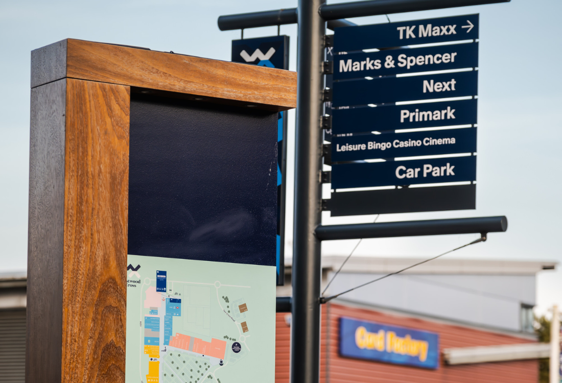 How Custom Wayfinding Solutions Enhance the Customer Experience
