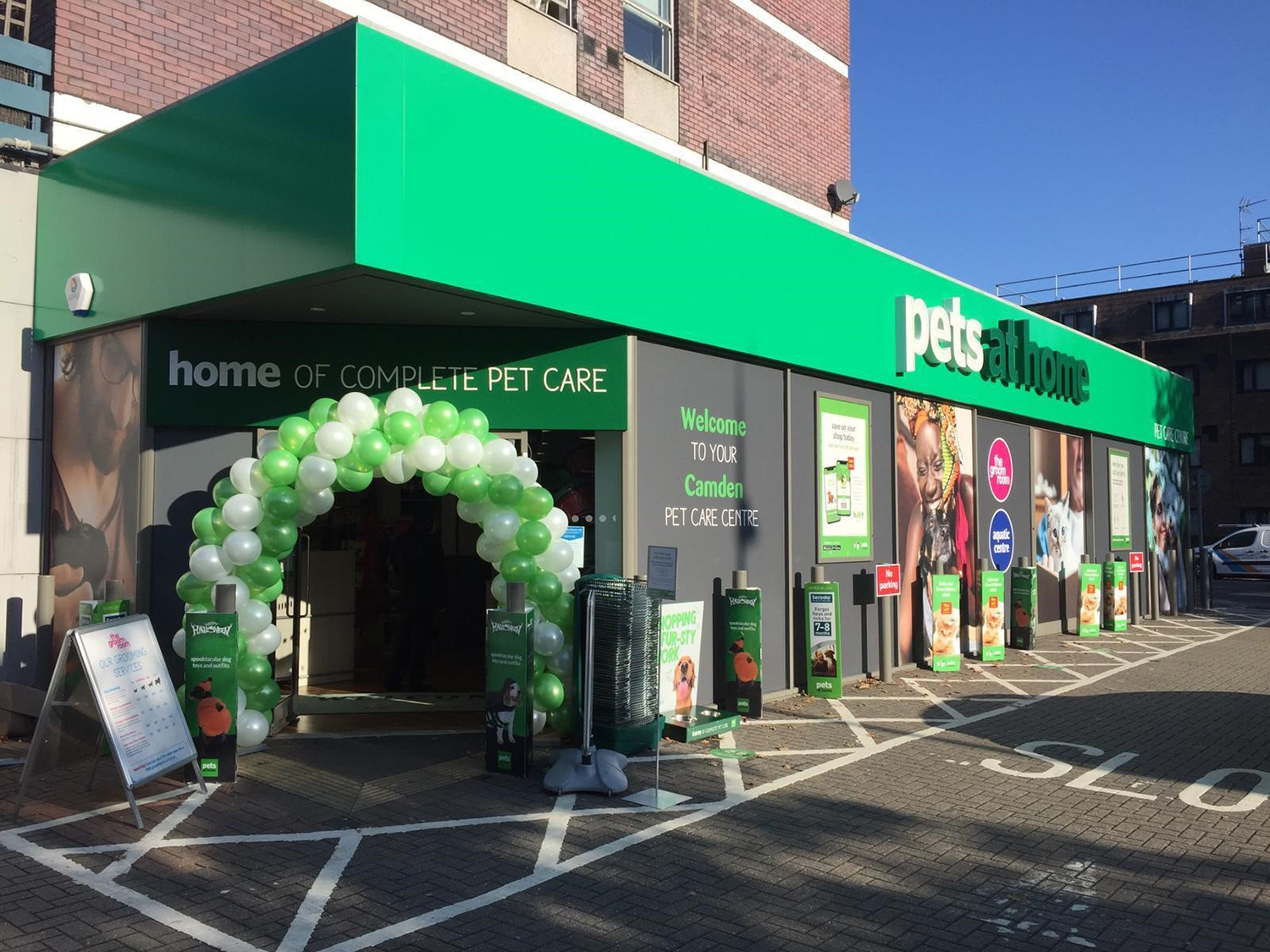 Commercial window graphics – Pets At Home shop exterior